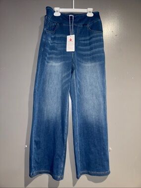 Women's Wide-Leg Flare Jeans in Blue